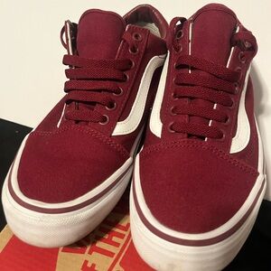 SK8-HI Burgundy Vans